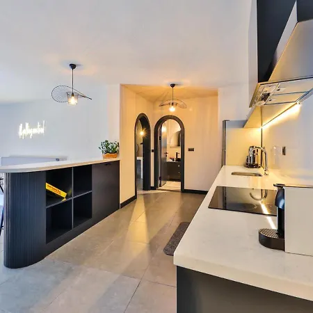 Apartment Nodus Tollens *